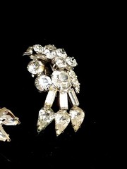Vintage Good Quality Rhinestone Clip Earrings Silver Tone 1.5″ Long Pear Shape