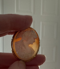 Large Antique Victorian 10K Yellow Gold Carved Shell Cameo Brooch 9.2 Grams DsVa