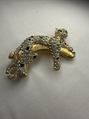 Vintage Rhinestone Leopard Big Cat Green Eyes Gold Tone Grannycore Brooch Pin