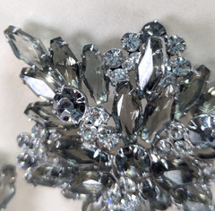 1950s Juliana D&E Book Piece Brooch Earrings Set Smoky Gray Coffin Navette 3″