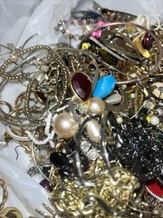 5lbs + Vintage/Modern Costume Jewelry Lots Mix Box Wearable Pieces.