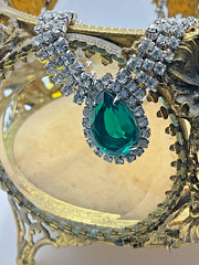 Vintage Emerald Green Glass & Clear Rhinestone Statement Necklace Silver Tone