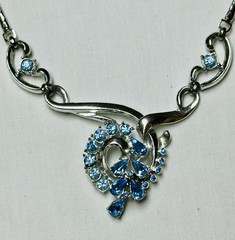Vintage Mid Century Estate Silver Tone Blue Rhinestone Focal Choker Necklace n03