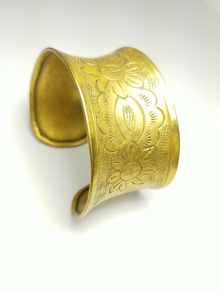 Antique 1920s Wide Brass Bangle Bracelet, One Size Fits All. Excellent cond.