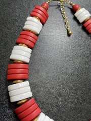Vintage Retro 16-18” Red & White Lucite Beaded Bib Necklace Gold Tone Hook Clasp