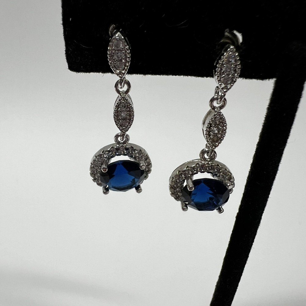 Drop/Dangle Earrings Vintage Dark Blue Round Stone 1” x 0.5” Silver