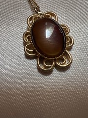 Vintage Celebrity NY Carnelian Cabochan Filigree Gold Tone Pendant Necklace 17”