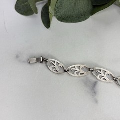 Vintage Sterling Silver Oval Link Leaf Floral Design Bracelet