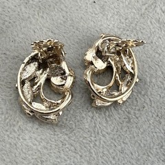 Vintage Clip On Earrings Gold Tone Pastel READ