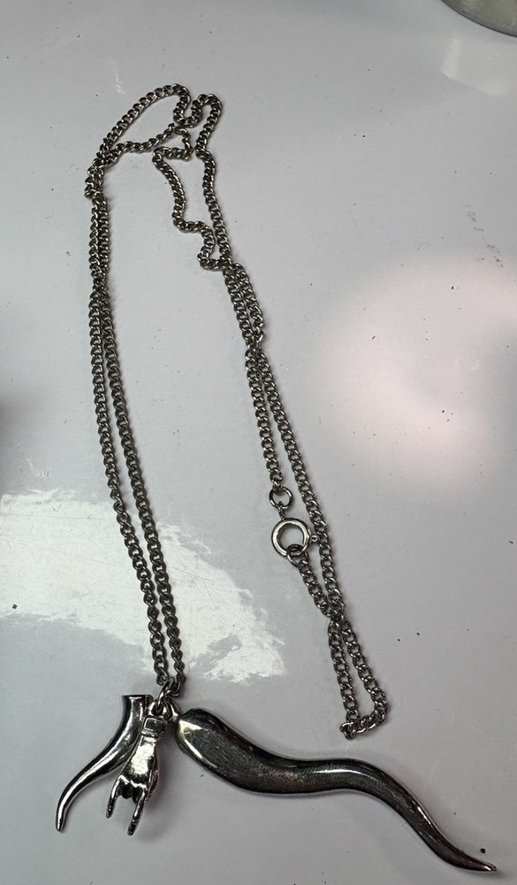Vintage Cornicello Horn Pendant Necklace Silver Tone Brutalist Claw