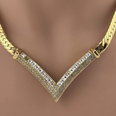 Christian Dior V Shaped Crystal Herringbone Chevron Necklace Vintage 80s