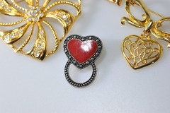 vtg to now HEART BROOCH Pins Rhinestone dangle charm 2 signed RDC Avon LL47