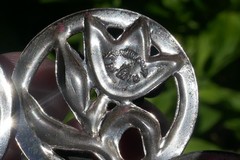 Vintage Designer CORO Sterling Silver Open-Work Flower Designed Brooch – 17.4g.