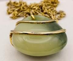 Vintage Faux Jade Gold Tone Pendant Chain Necklace