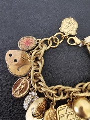 John Wind Maximal Art Bracelet Charm 15 Charms Chunky Gold Plated Vintage