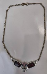 Vintage Art Deco style bow necklace silver tone choker hook red pink gemstones