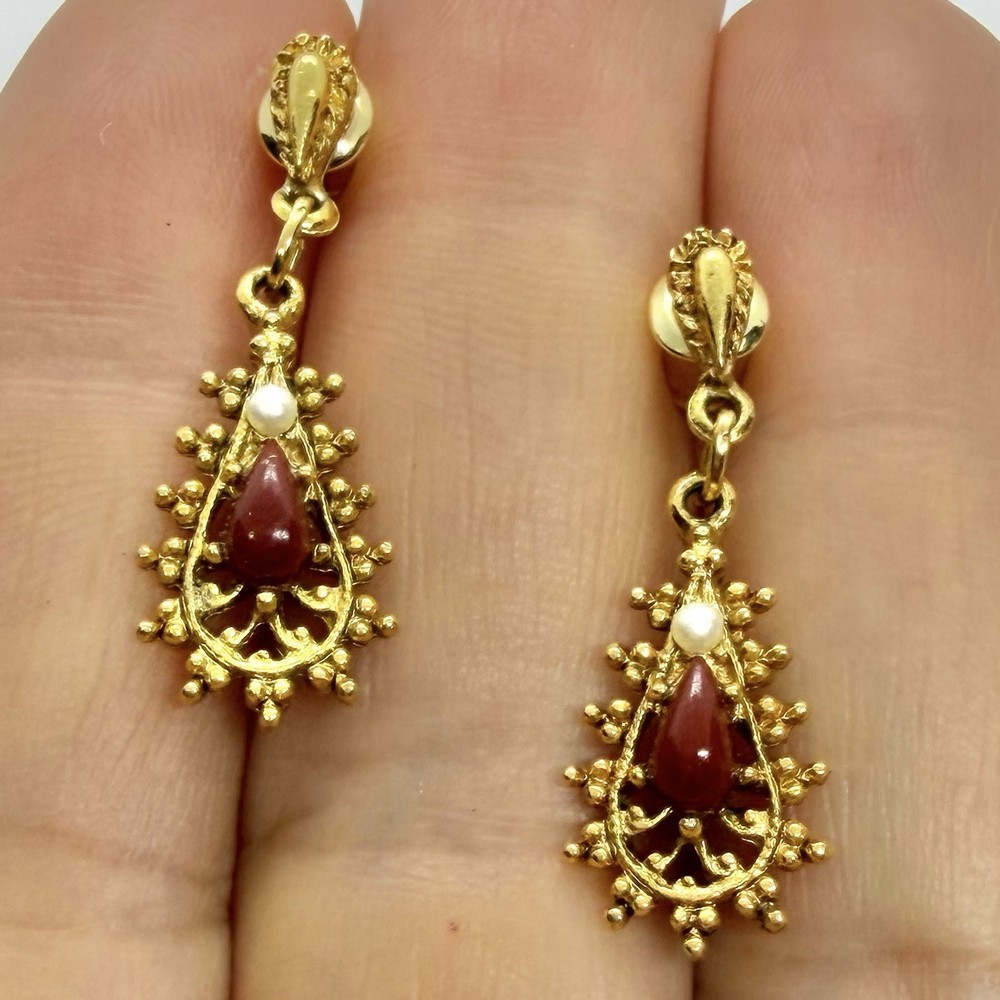 Vtg Etruscan Teardrop Burgundy Seed Pearl Gold Plate Dangle Earrings Post