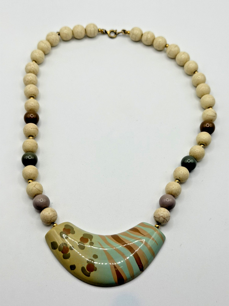 BEIGE BEADED STATEMENT NECKLACE ASYMMETRICAL PENDANT WOMENS SPRING RING