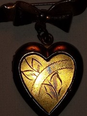 Antique Edwardian Sweetheart C-Clasp Bow Locket & Heart Necklace Lot – As-Is
