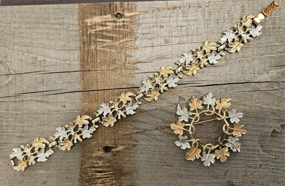 VINTAGE Sarah Coventry Maple Leaf Gold Silver Tone Bracelet Brooch Set GORGEOUS