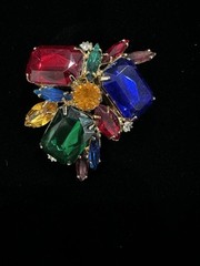 Unbelievable Multi-colored Prong Set Well Made pin brooch
