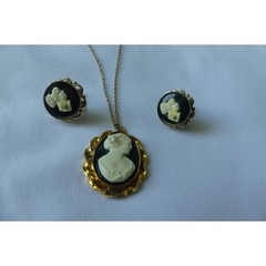 Vtg Cameo Necklace and Screw Back Earrings Set Gold Tone Black Rhinestone 3pc