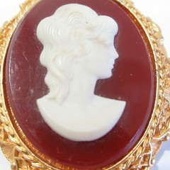 Lind-Gal Signed LG Vintage Cameo Brooch Pin