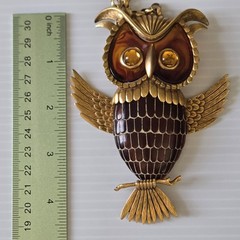 Vintage Articulated Owl Pendant Necklace Amber Lucite Eyes Wings Tail Gold Tone