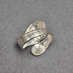 Vintage Oneida Silver Plated Spoon Ring Size 5.5 Floral Bypass Wrap