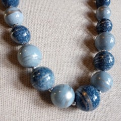 Vintage 15 Inch Blue Speckled blue silver swirl Beaded Necklace 24 inches