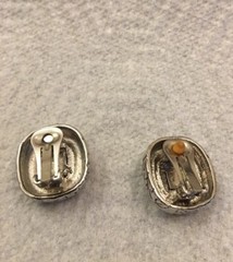 Designer Look Gold Silver Tone Dark Grey Black Cabochon Clip On Earrings 1”