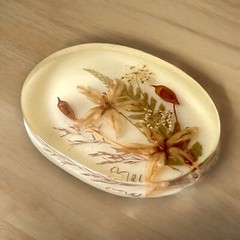 Lucite Floral Brooch 1960s Resin Pressed Flower Botanical Pin