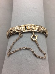 Gold Tone Hinged Bracelet Floral Relief 7″ x 9mm Wide Vintage Safety Chain