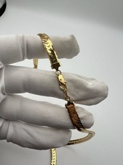 Vintage 1980’s-1990’s Herringbone Chain Necklace Gold-tone Clasp Closure Elegant