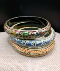 Vintage Kashmiri Bangle Bracelet Set 3 Hand Painted Wood Pulp Bird Floral 8.5″