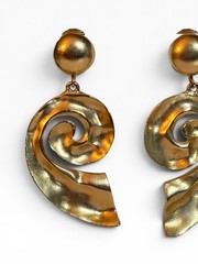 VINTAGE GOLD-TONE SWIRL DANGLE CLIP-ON EARRINGS 1980s