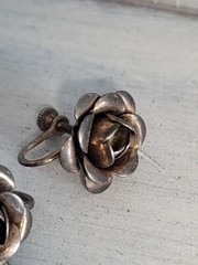 Sterling Silver Rose 3D Screwback Earrings 5/8″ Rosebud Vintage