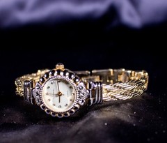 1940’s Winnie Japanese Movement Gold Rhine Stones Women Vintage Wrist Watch