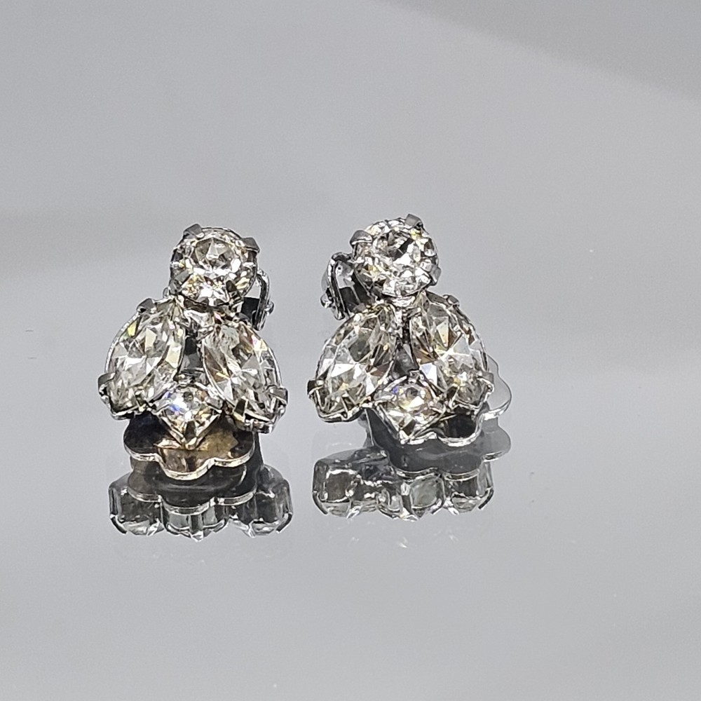 Weiss MCM Rhinestone Earrings Clear Crystal Rhodium Plated Clip Ons Signed 1950s