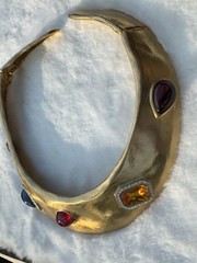 RARE VTG LES BERNARD Gold Tone Faux Gemstone Rhinestones RUNWAY Collar Necklace