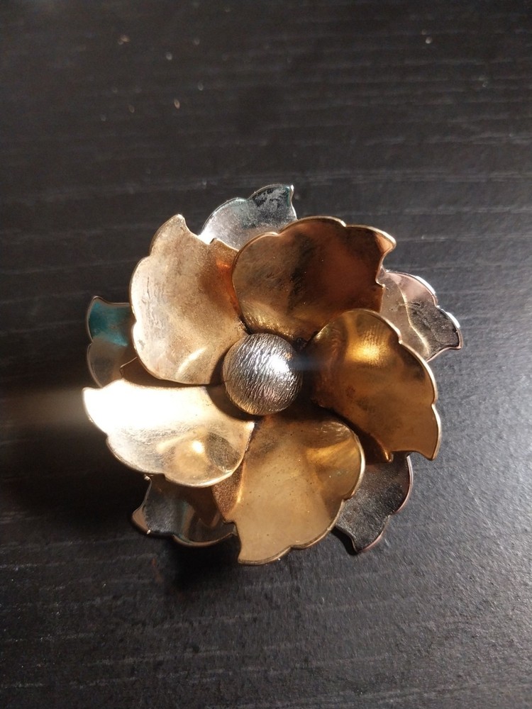 Flower Goldtone Silver Brooch Pin Pendant