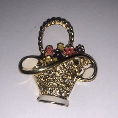 Vintage flower basket brooch pin gold toned multi color Gardener Floral