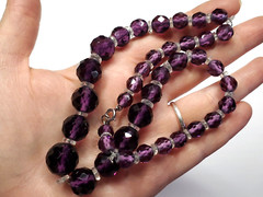 Vintage Art Deco Chain Strung Faceted Purple Graduated Glass Bead Necklace 16.5″