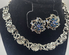 Antique Silvertone Blue Rhinestone Flowers Necklace 15.5in Clip on Earrings 1in