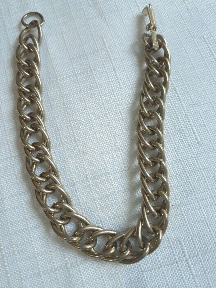 Vintage Gold Tone Chain Bracelet 8 Inches. As Pictured -VM201