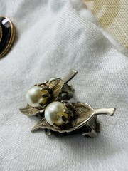 Vintage Jewelry Lot Brooch Earrings Necklaces 17 Pcs