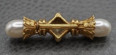 Vintage 80s 90s Brooch Gold Tone Faux Pearl Couture Runway Jewelry