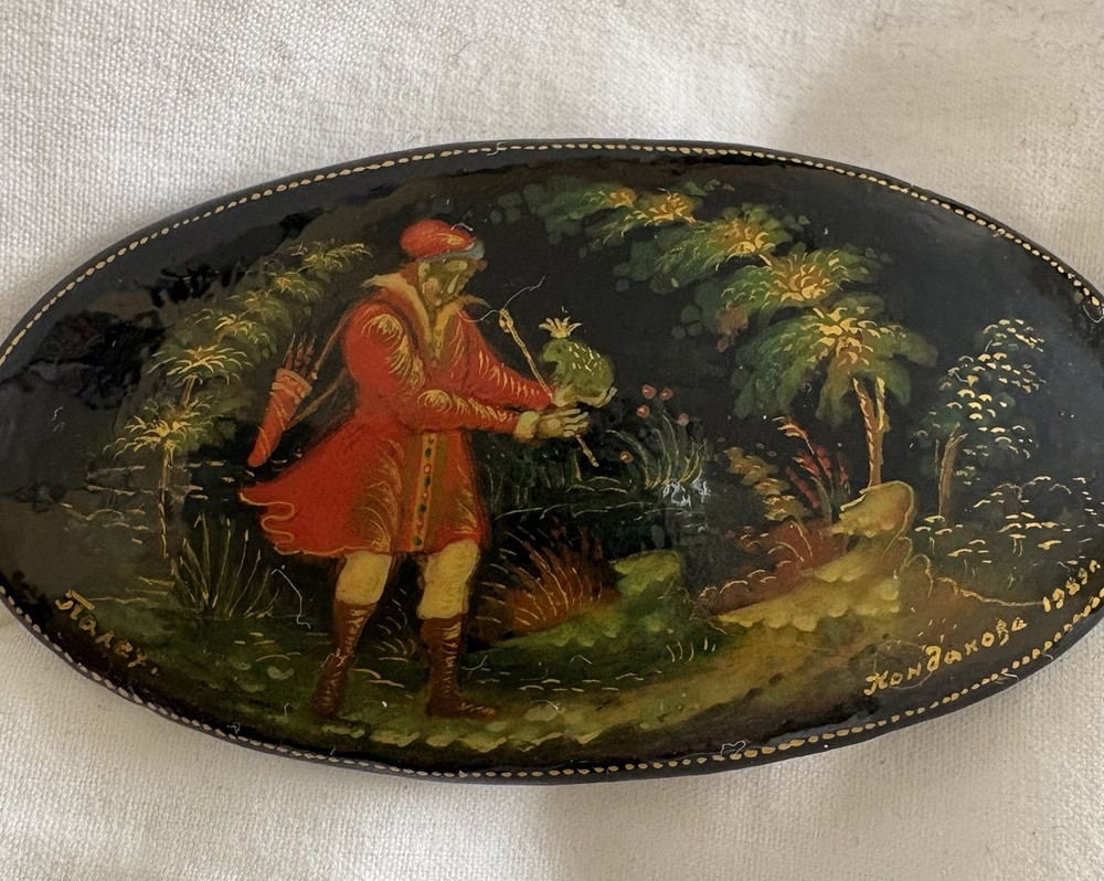 Palekh Russian lacquer brooch Hand Made In USSR The Frog Princess