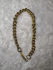 Vintage Gold Tone Textured Curb Chain Bracelet Petite Fold Over Clasp