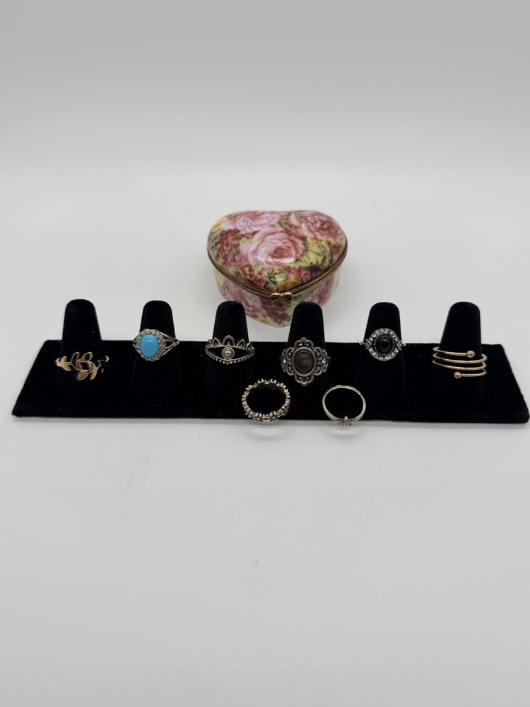 Vintage Estate Custom Jewelry Ring Lot, 8 Rings With Heart Shape Case